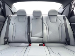 Hyundai Elantra Hybrid Limited Sedan 2026