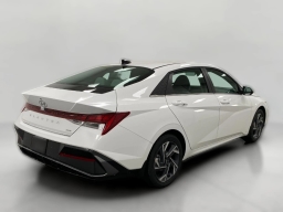 Hyundai Elantra Hybrid Limited Sedan 2026