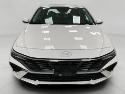 Hyundai Elantra Hybrid Limited Sedan 2026