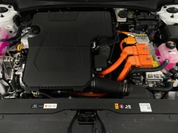 Hyundai Elantra Hybrid Limited Sedan 2026