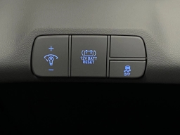 Hyundai Elantra Hybrid Limited Sedan 2026