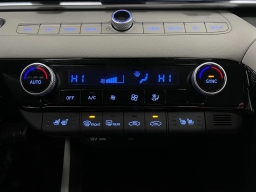 Hyundai Elantra Hybrid Limited Sedan 2026