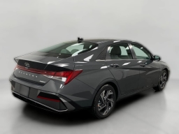 Hyundai Elantra Limited IVT 2026