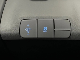 Hyundai Elantra Limited IVT 2026