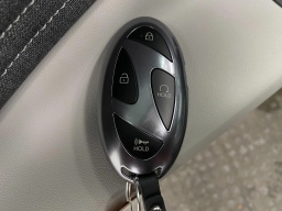 Hyundai Elantra Limited IVT 2026