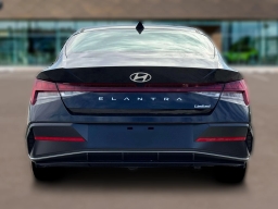 Hyundai Elantra Limited IVT 2026