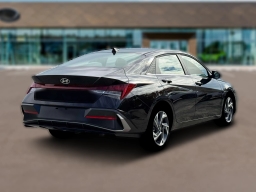 Hyundai Elantra Limited IVT 2026