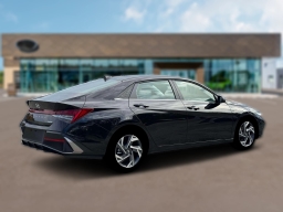 Hyundai Elantra Limited IVT 2026