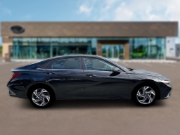 Hyundai Elantra Limited IVT 2026