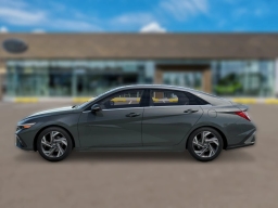 Hyundai Elantra Limited IVT 2026
