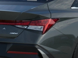 Hyundai Elantra Limited IVT 2026