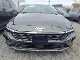 Hyundai Elantra Limited IVT 2026