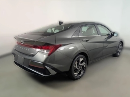 Hyundai Elantra Limited IVT 2026