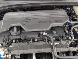 Hyundai Elantra Limited IVT 2026