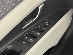 Hyundai Elantra Limited IVT 2026