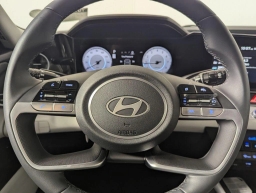 Hyundai Elantra Limited IVT 2026