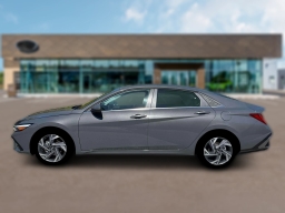 Hyundai Elantra Limited IVT 2026