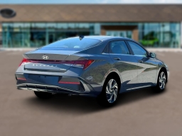 Hyundai Elantra Limited IVT 2026