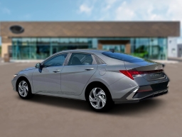 Hyundai Elantra Limited IVT 2026