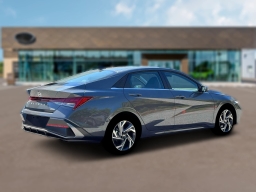 Hyundai Elantra Limited IVT 2026