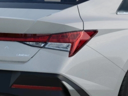 Hyundai Elantra Limited IVT 2026