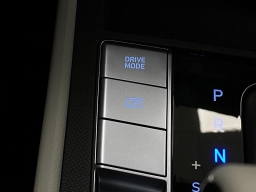 Hyundai Elantra Limited IVT 2026