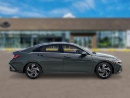 Hyundai Elantra Limited IVT 2026