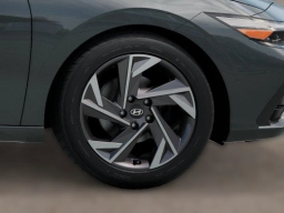 Hyundai Elantra Limited IVT 2026