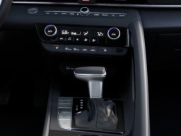 Hyundai Elantra Limited IVT 2026