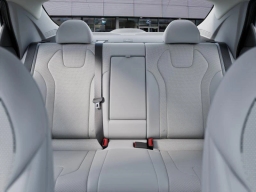 Hyundai Elantra Limited IVT 2026