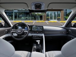 Hyundai Elantra Limited IVT 2026