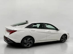 Hyundai Elantra Limited IVT 2026