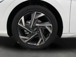 Hyundai Elantra Limited IVT 2026