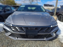 Hyundai Elantra Limited IVT 2026