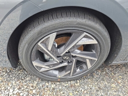 Hyundai Elantra Limited IVT 2026