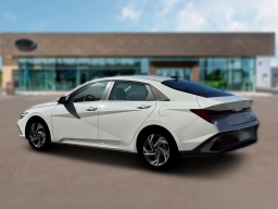 Hyundai Elantra Limited IVT 2026