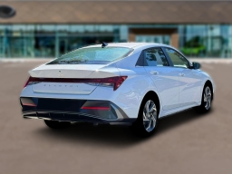 Hyundai Elantra Limited IVT 2026