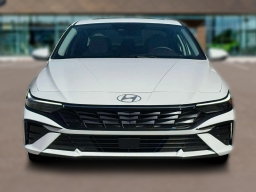 Hyundai Elantra Limited IVT 2026