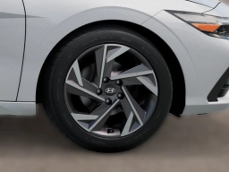 Hyundai Elantra Limited IVT 2026