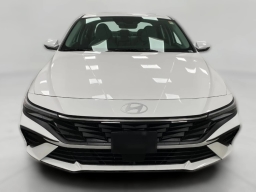 Hyundai Elantra Limited IVT 2026