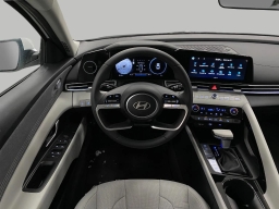 Hyundai Elantra Limited IVT 2026