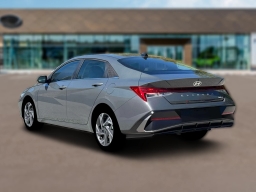 Hyundai Elantra Limited IVT 2026