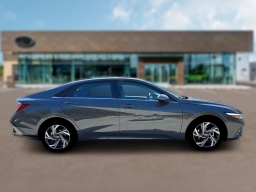 Hyundai Elantra Limited IVT 2026