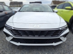 Hyundai Elantra Limited IVT 2026