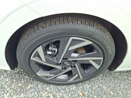 Hyundai Elantra Limited IVT 2026