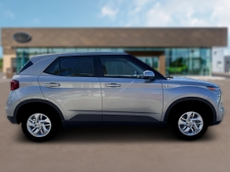 Hyundai Venue SE FWD 2026