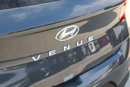 Hyundai Venue SE FWD 2026