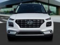 Hyundai Venue SEL FWD w/Two-Tone Roof 2026