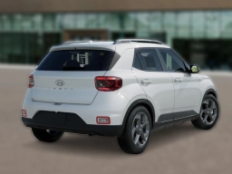 Hyundai Venue SEL FWD 2026