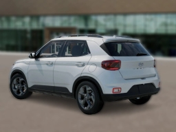 Hyundai Venue SEL FWD 2026